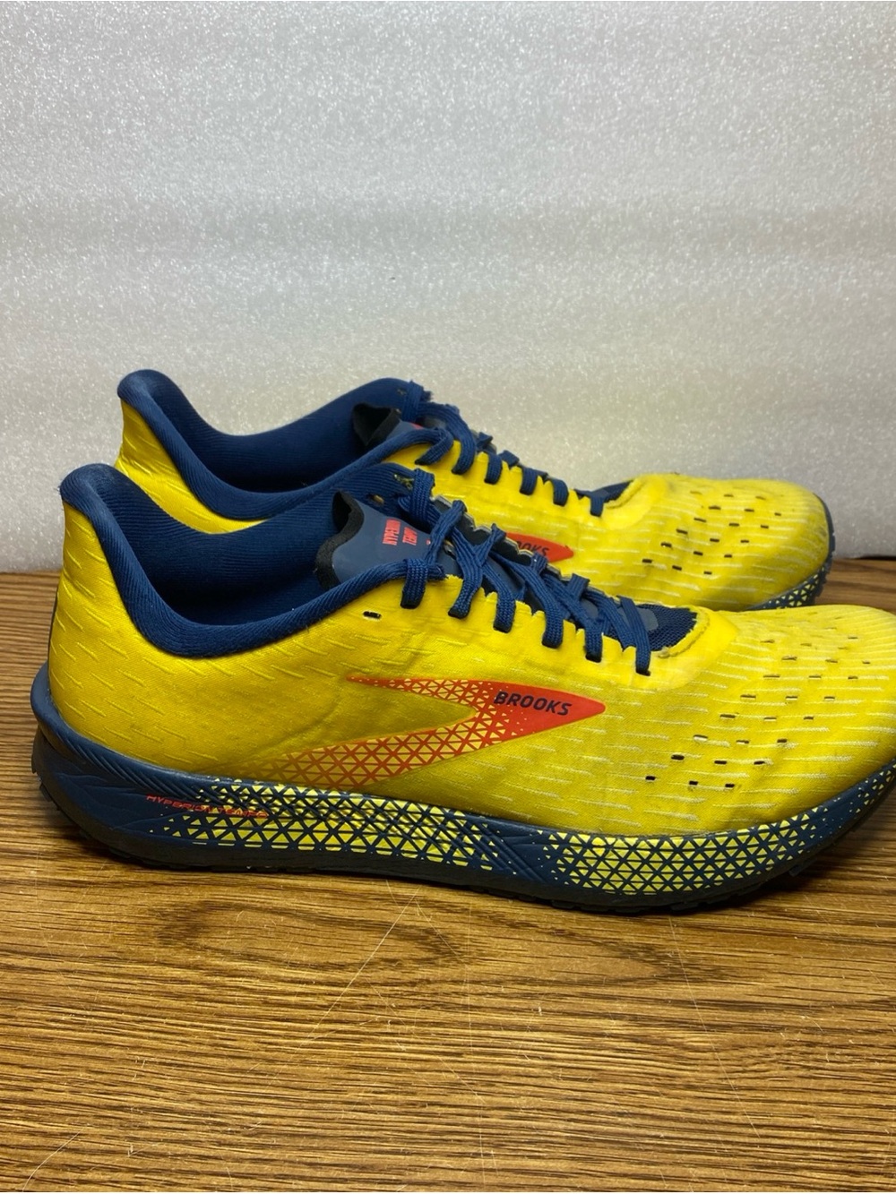 Brooks Hyperion Tempo Mens Running Shoes Yellow Blue 1103391D767 Size 11.5 D
